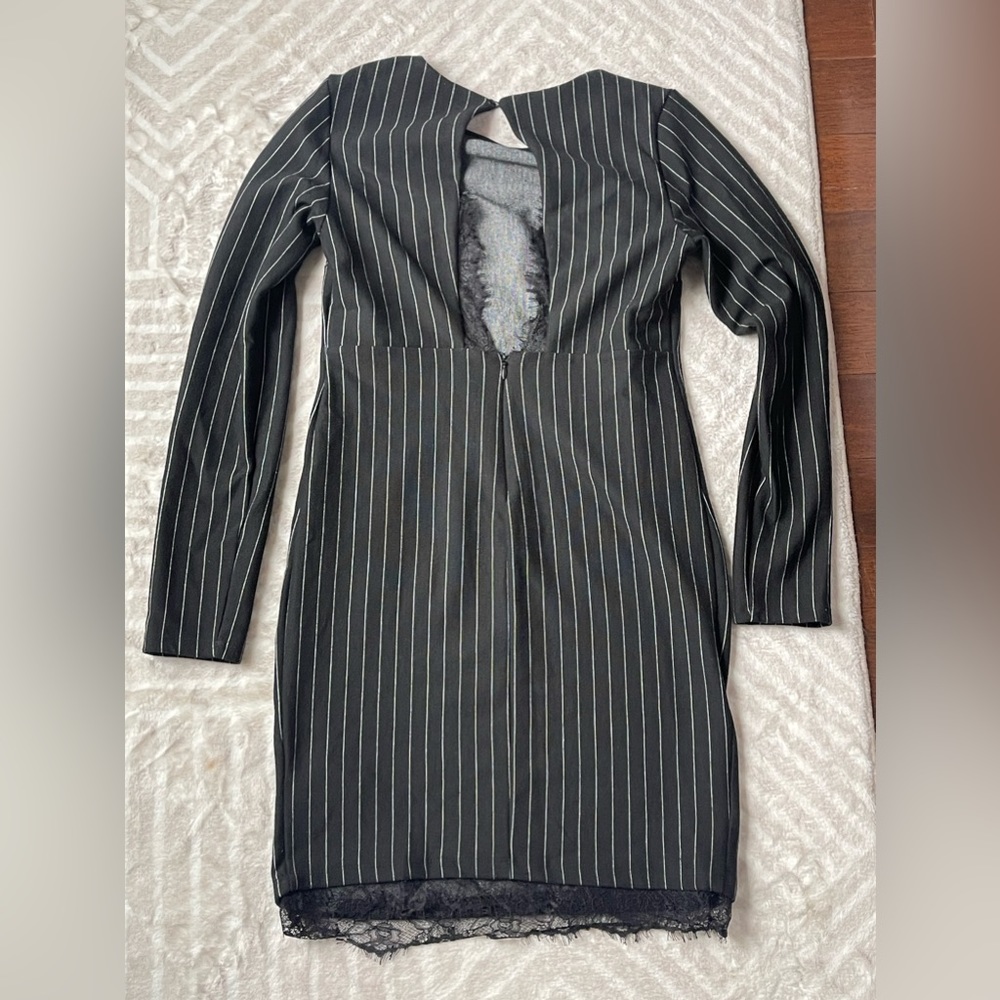 Dress - Picture 3 of 3